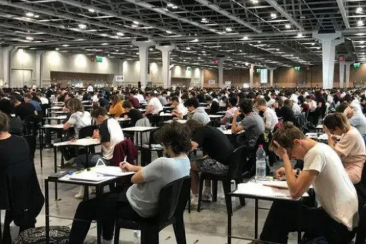 Admitere 2025 UMF Cluj: Imediat încep înscrierile pentru admiterea UMF Cluj 2025! Când va fi examenul, ce acte ai nevoie, câte locuri sunt la UMF Cluj 