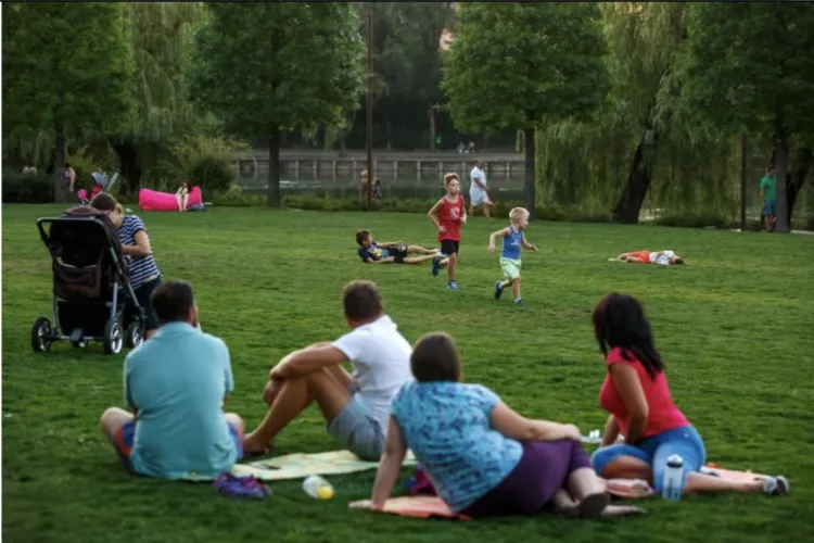 Vreme superbă la Cluj! 29 de grade, cer mai mult senin și ploi doar în zonele montane – vezi cum va fi în weekend