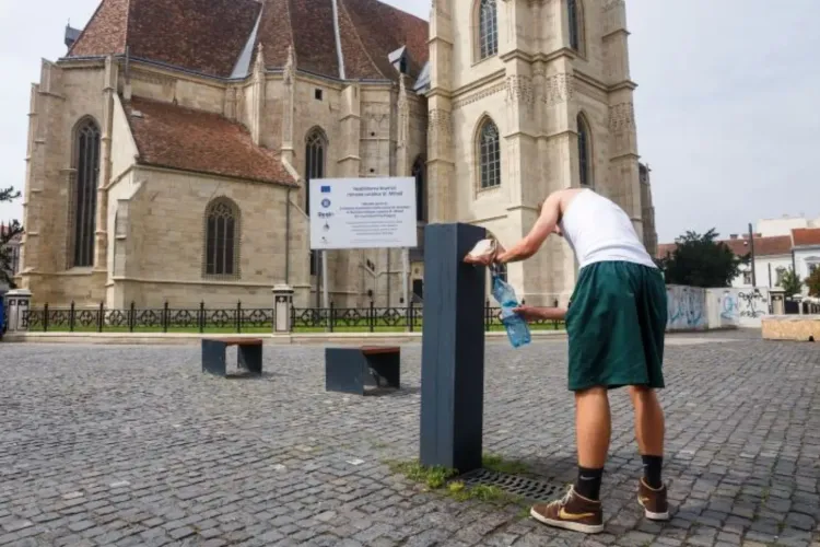 Avertizare meteo severă: Cluj-Napoca se topește. Meteorologii au anunțat COD PORTOCALIU de caniculă intensă