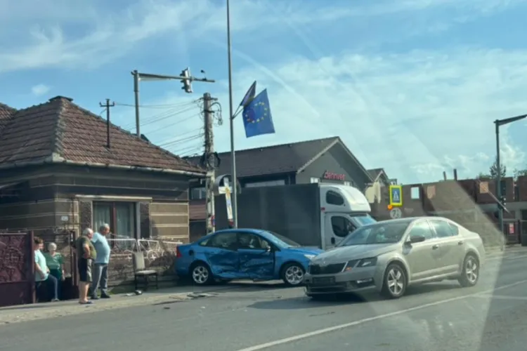 Trafic de coșmar în seara asta în Florești, după un accident în zona Denver. Șoferii:„Groaznic! De la Cora până la Marion, 45 de minute, în loc de 10!”