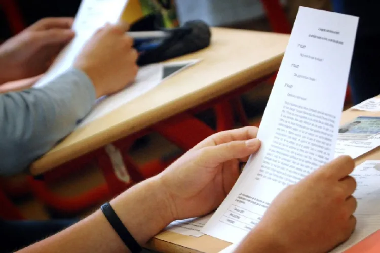 Scandal de proporții la Bac: Subiectele de la Bacalaureat 2025 la Limba română, divulgate în online/Se pare că au fost fotografiate într-un centru din Cluj