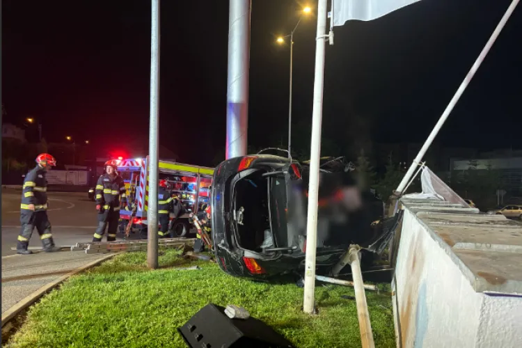 Accident grav azi-noapte în Cluj! Un bărbat a murit pe Calea Turzii: S-a răsturnat cu mașina și a rămas încarcerat/Medicii nu au mai putut face nimic VIDEO