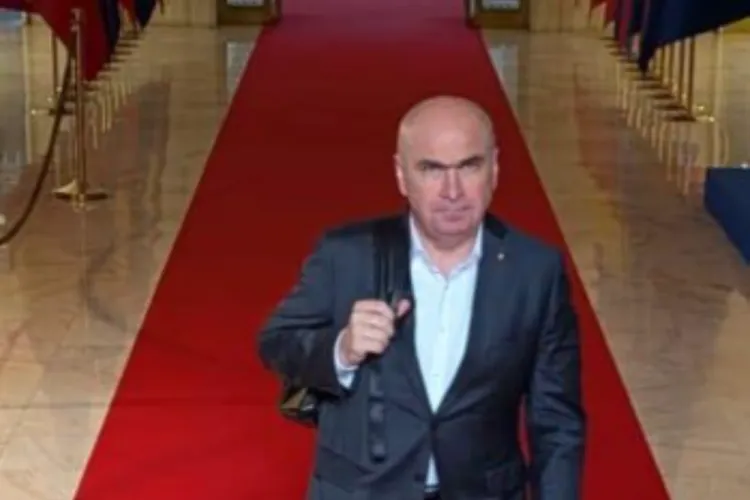 Start atipic la Palatul Victoria: Ilie Bolojan, discret și cu ghiozdanul în spate, își începe mandatul de premier: „Prima zi în slujba țării noastre”