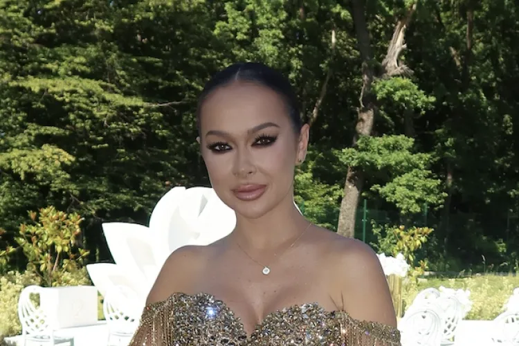 Vlăduţa Lupău a eclipsat mireasa! Rochia de naşă a fost atât de spectaculoasă încât toți ochii au fost doar pe ea FOTO/VIDEO