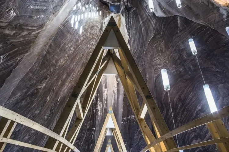 Răcoare la adâncime, program prelungit: Cel mai vizitat obiectiv turistic din Cluj trece la program de vară. Ce trebuie să știi dacă vrei să vizitezi