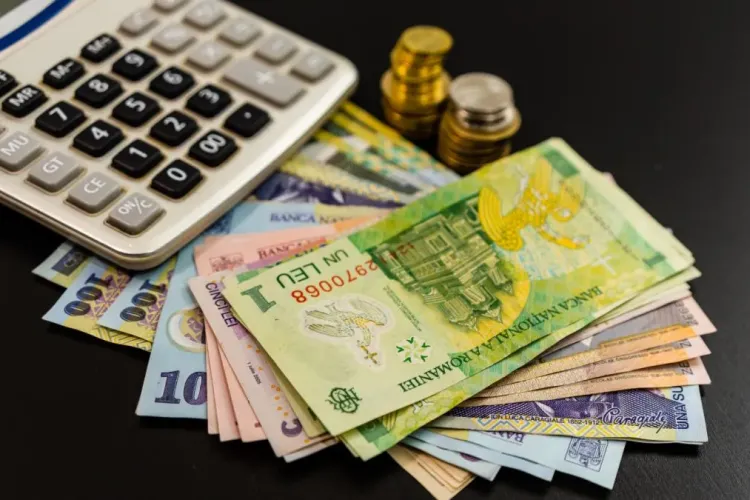 Pensionarii din România, puși să plătească din nou la sănătate! Guvernul anunță schimbări majore în sistem