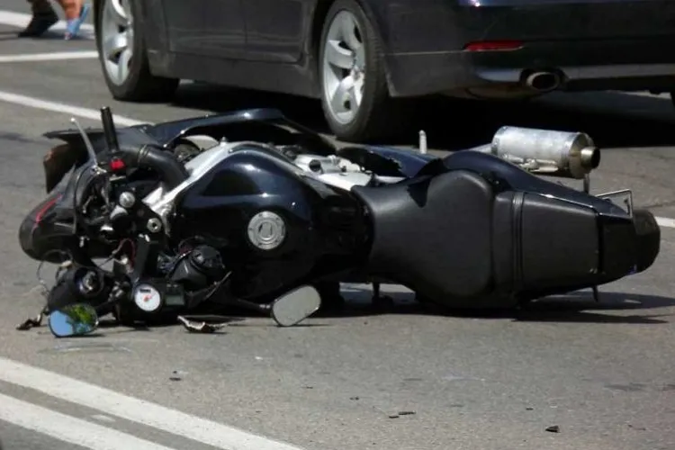 Cum o clipă de neatenție a produs accidentul de pe Valea Chintăului, din Cluj: Nepăstrarea distanței între motociclete a dus la un accident grav!
