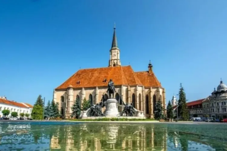 Soare cu... intermitențe! Clujenii se bucură de o dimineață perfectă de vară, dar vremea schimbă tonul după-amiaza. Cum arată prognoza meteo, astăzi