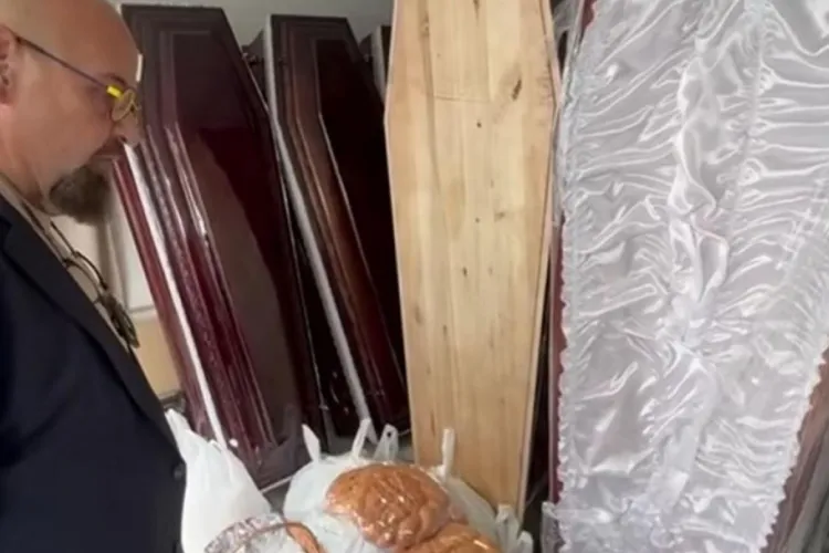 Cristian Popescu Piedone, desant la firmele de pompe funebre. Revoltat, a dat o amendă uriașă: „Pachetele cu mâncare nu se pun lângă mort!”