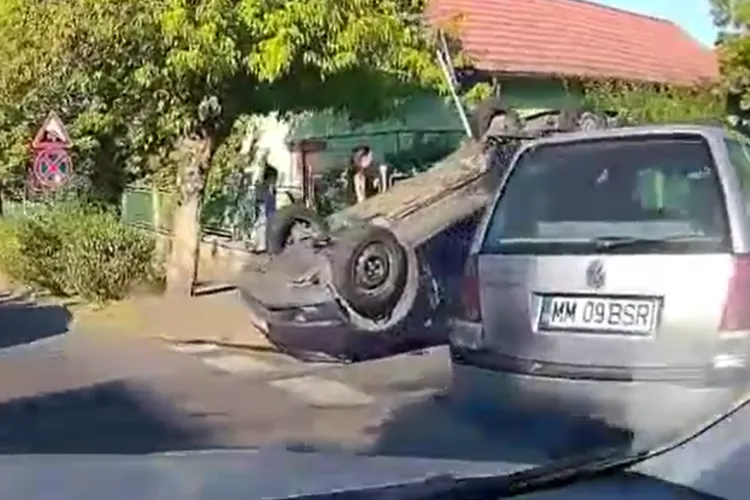 VIDEO Cum s-a întâmplat accidentul dramatic din seara asta din cartierul Andrei Mureșanu, din Cluj: O mașină s-a răsturnat complet, două persoane rănite