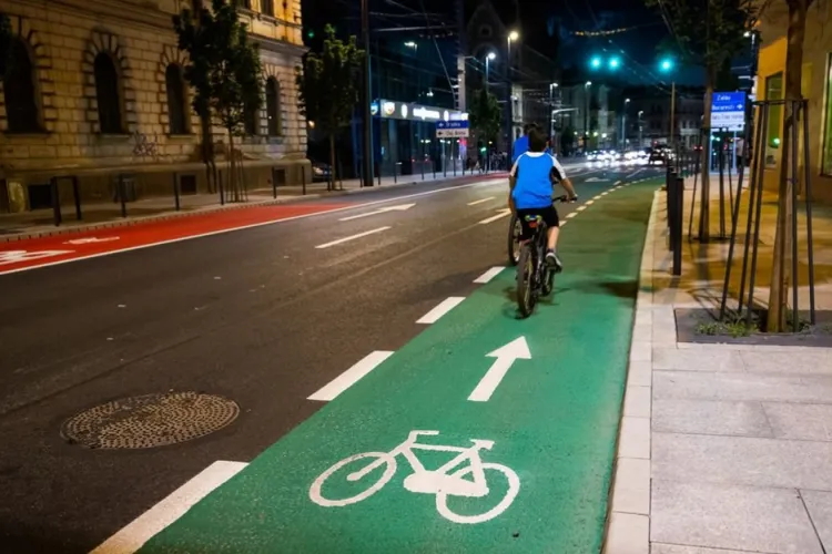 VIDEO Piste noi pentru bicicliști în Cluj-Napoca: Vom merge pe biciclete  din Bună Ziua până pe Frunzișului, în Mănăștur. Și mai urmează