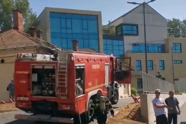  Incendiu la Secția de Psihiatrie din Cluj-Napoca! 20 de pacienți evacuați de urgență, după ce un salon a fost cuprins de flăcări! VIDEO