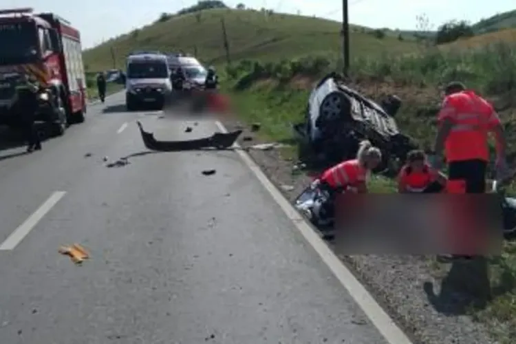 Cum s-a produs accidentul grav din Apahida, în care un bărbat a murit și o femeie a fost rănită: Cei doi au fost aruncați afară din mașină FOTO