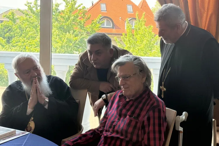 Alin Tișe, mesaj emoționant în stilul lui Florin Piersic, după lansarea celei de-a treia carte: „Dragii mei, aș vrea să vă sărut pe suflet!” FOTO 