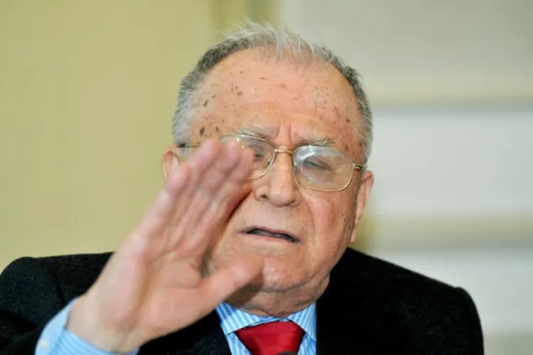 Starea lui Ion Iliescu se agravează! Mobilitatea și capacitatea de autoîngrijire îi sunt aproape complet limitate