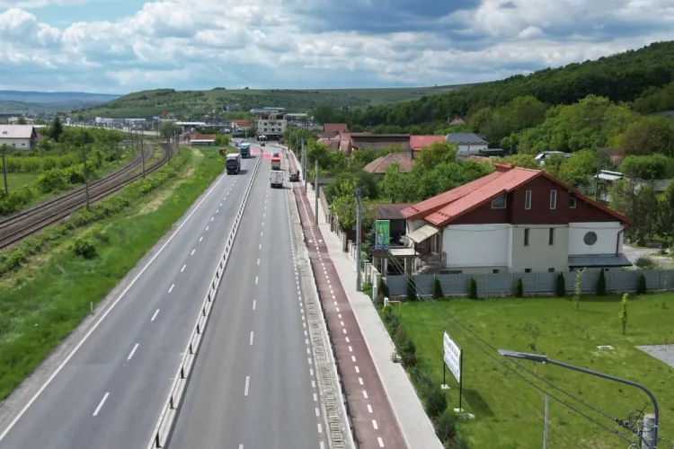 Bicicliștii dintr-o localitate clujeană, în vizorul Poliției Locale. „Nu ieșiți din casă fără cască și vestă”