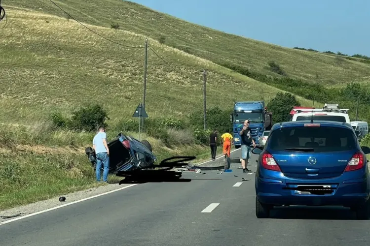 Cluj: Accident grav în Apahida! Un bărbat este în stop cardiac și i se aplică manevre de resuscitare. O femeie în stare gravă/UPDATE: Bărbatul a murit