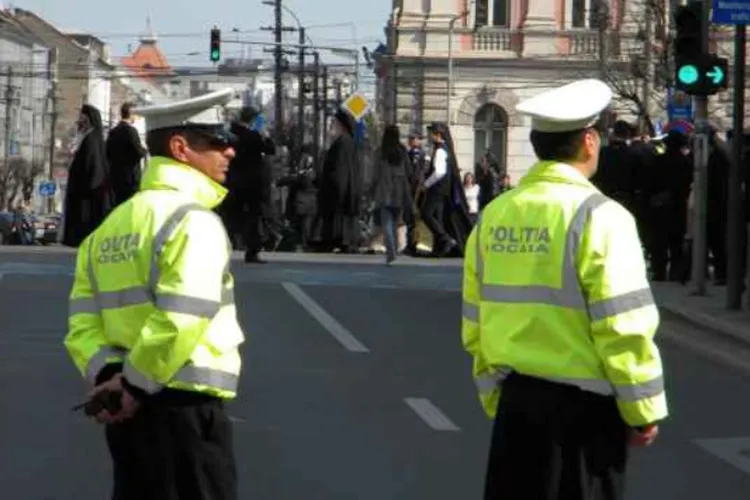 Zeci de persoane amendate de Poliția Locală pentru că au aruncat pe jos chiștoace de țigări în Cluj-Napoca. Emil Boc își laudă „cerberii”