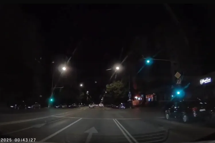 L-a blocat în trafic, apoi a început să îl înjure. Un bărbat a fost amenințat cu moartea de un conducător de BMW din Cluj: „Umilință totală” VIDEO