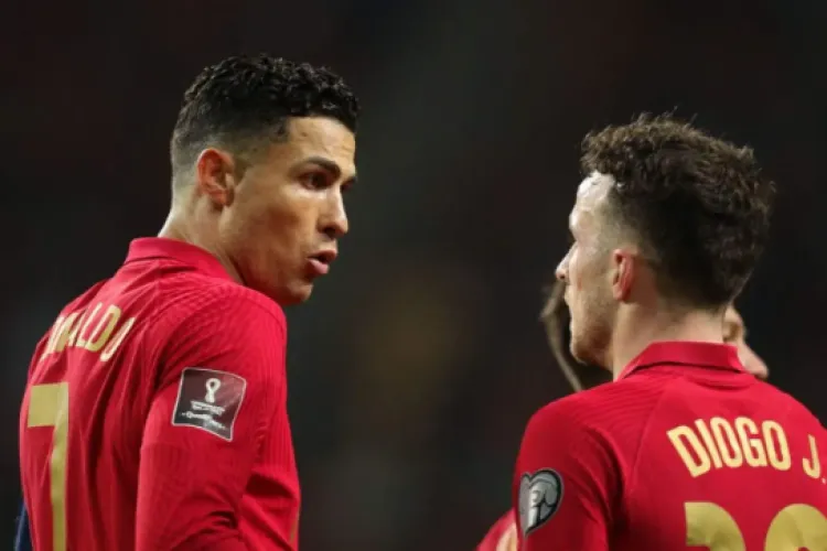 TRAGEDIE în fotbalul mondial! Unul dintre cei mai iubiți fotbaliști a murit în urma unui accident grav! A ars în propria mașină 