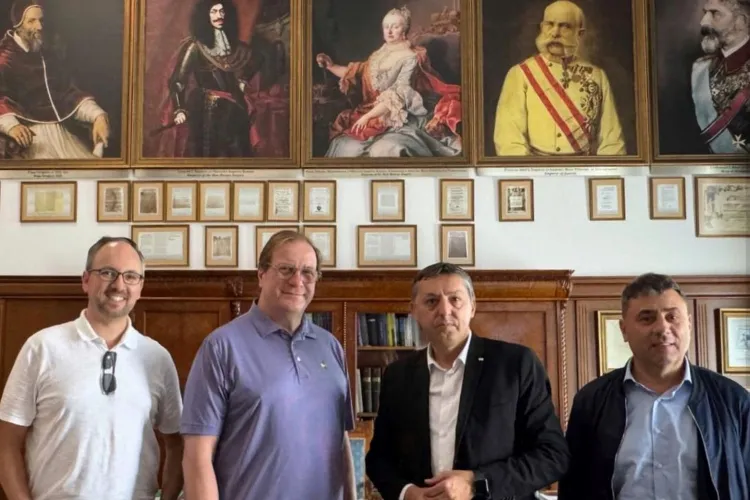 Întâlnire importantă la sediul UBB Cluj. Daniel David s-a întâlnit cu președintele Atlantic Council din Washington: „A fost o plăcere”