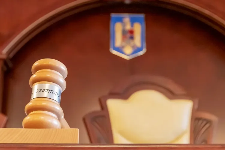 Bonus de 36.000 de euro pentru bugetarii de lux ai României, în plină criză. Între timp, românul de rând tremură pentru ziua de mâine