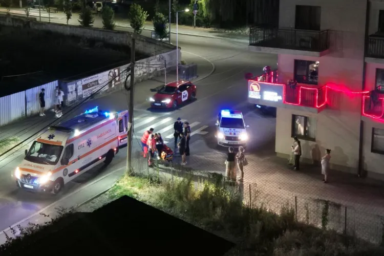 Accident în Florești azi-noapte. O tânăra de 21 de ani a fost rănită pe trecerea de pietoni. Localnicii reclamă: „Viteză, muzică la maxim, neatenție” FOTO