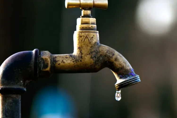 Se întrerupe apa potabilă în mai multe localități din Cluj! Mii de clujeni urmează să fie afectați. Care este explicația oficială