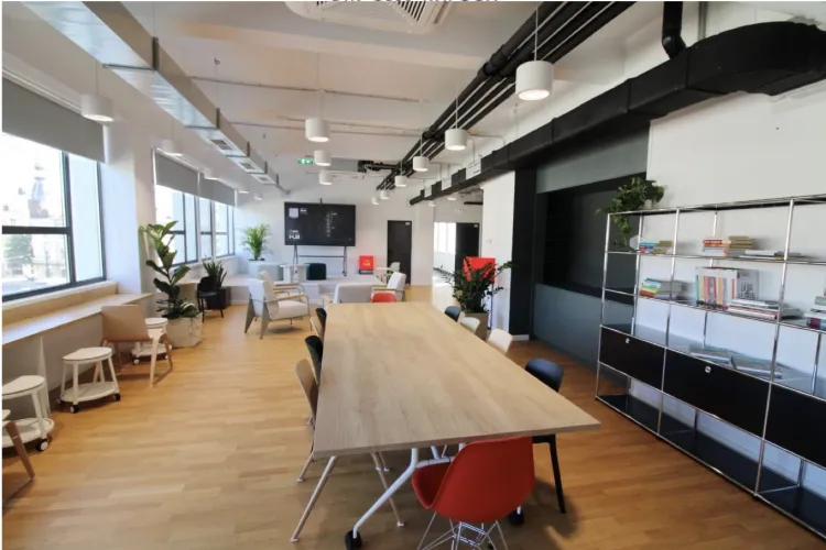 Investiție în idei și tineri deștepți: UTCN lansează BRD HUB, noul laborator de inovație pentru studenții din Cluj FOTO