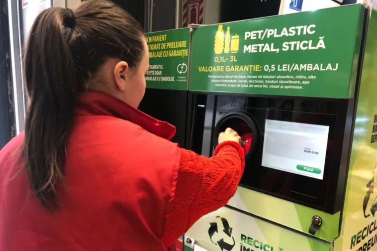 Clujenii se plâng de blocajele din sistemul RetuRO: „Am așteptat o săptămână, aparatul e stricat!”. Cum pot obține banii în această situație, conform legii