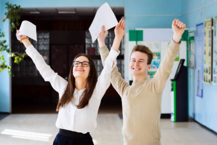 Clujul conduce România la Bac: Rată record de promovare după contestații, dar niciun elev nu atinge nota perfectă