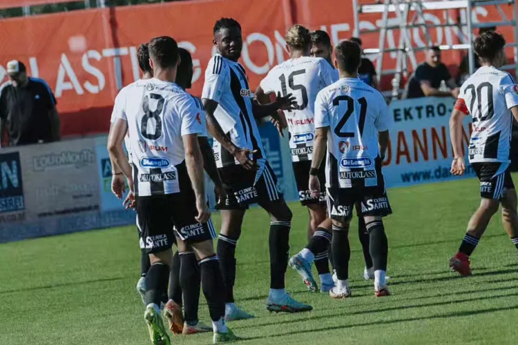 Dezastru pentru Universitatea Cluj! Echipa lui Ovidiu Sabău a fost spulberată în ultimul meci amical din Austria