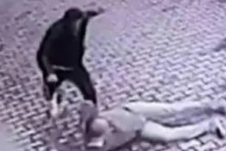 Un clujean a fost bătut crunt, dar tot el e dator: Agresorul, un antreprenor din Cluj, scapă basma curată, deși a fost filmat când îl călca în picioare 