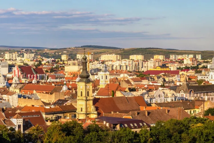 Clujul fierbe sub cer senin: Zi toridă de vară, cu soare necruțător și un indice UV periculos