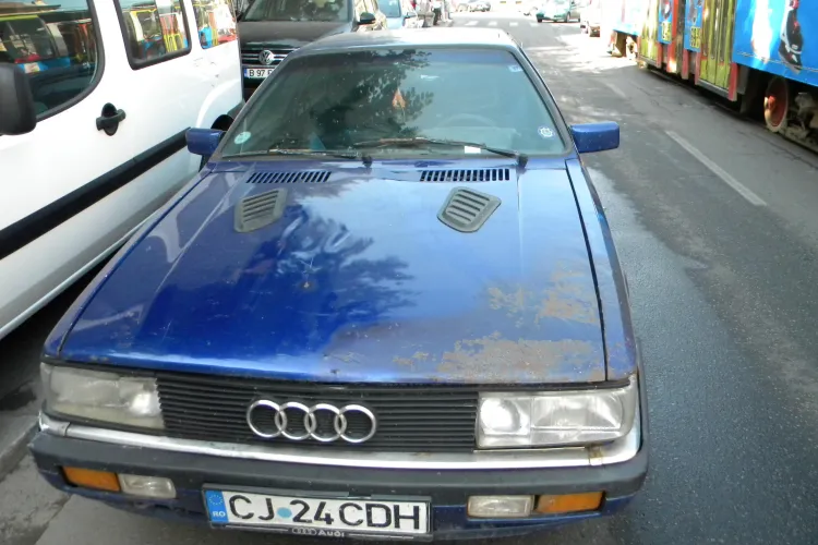 Accident pe strada George Baritiu! Doua persoane au fost lovite in zona trecerii de pietoni FOTO