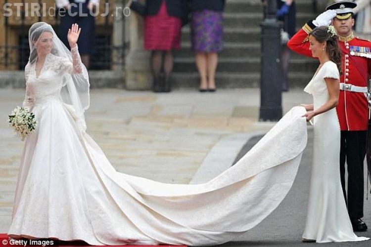 Rochia de mireasa a lui Kate Middleton, expusa la Palatul Buckingham