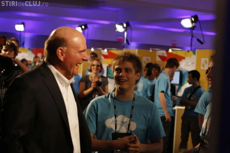 Studentii din Cluj l-au surprins pe presedintele Microsoft cu un soft medical VIDEO