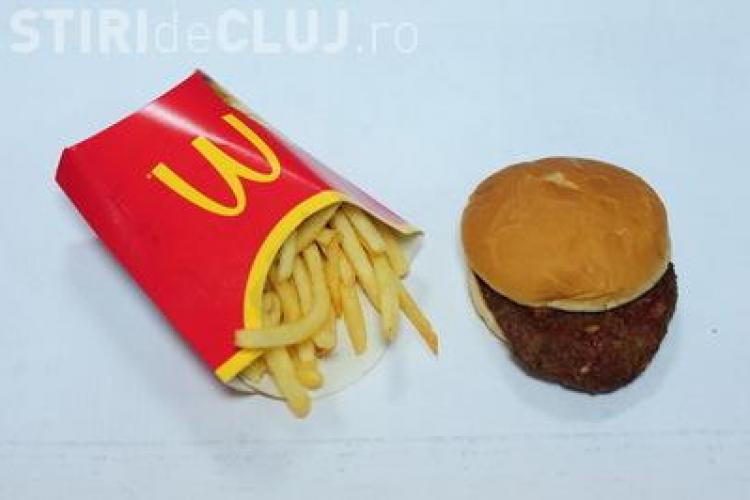 Vezi cum arata un meniu de la McDonald's, pastrat sase luni intr-o incapere VEZI FOTO