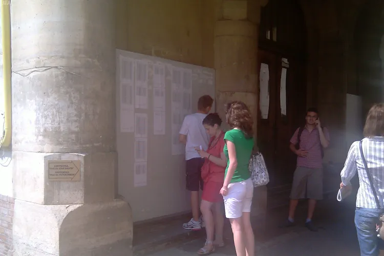 REZULTATE ADMITERE UMF CLUJ 2011: La Medicina s-a intrat si cu nota 6,4