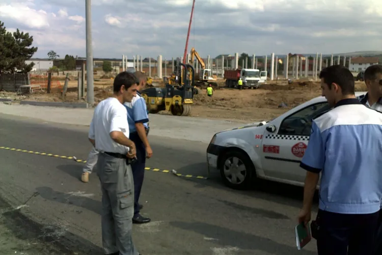 Accident langa Podul IRA! Un taximetru a lovit un scuter FOTO