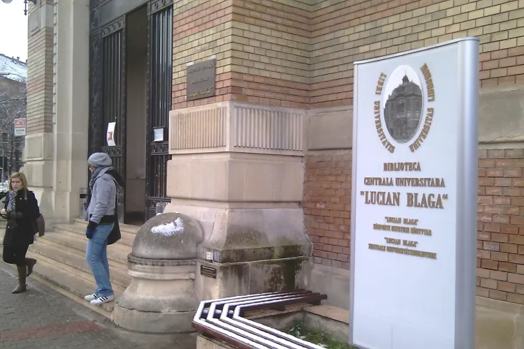 O carte din 1561, in valore de 25.000 de euro, descoperita in fondul Bibliotecii Centrale Universitare (BCU) Cluj