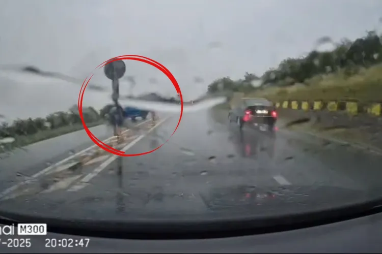Inconștiență în trafic, la urcarea spre Feleacu! Un șofer a întors peste marcajul hașurat, pe ploaie torențială, riscând o tragedie în Cluj VIDEO