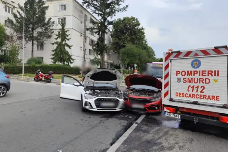 Accident pe strada Brâncuși din Cluj-Napoca. Cei implicați evaluați de medici la fața locului FOTO
