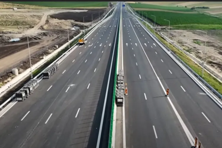 Sărbătoare printre șoferi după inaugurarea drumului expres de la Tureni „Sper să nu mai trec pe aici ani de zile, să uit cum arată”