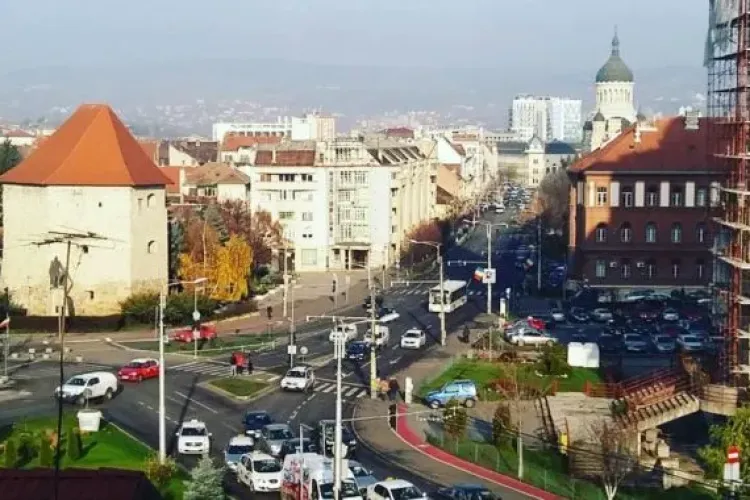 Șoferii clujeni, revoltați: Locuri de parcare rezervate doar pe hârtie și bariera la parcare blocată cu locuri goale în Cipariu!