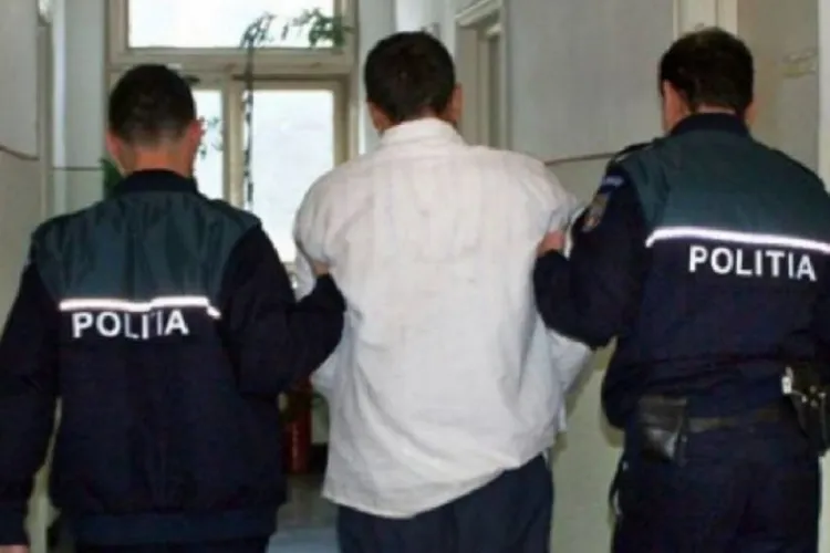 Scene șocante în centrul Clujului: Un bărbat a fost înjunghiat în piept într-un parc de joacă. Agresorul, prins câteva ore mai târziu cu arma la el