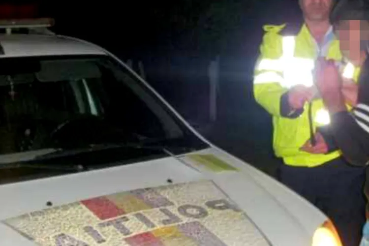 Șofer care conducea mort de beat și fără permis a fost prins de polițiști în trafic după ce soția l-a dat în „gât”. Judecătorii clujeni: „E pericol social”