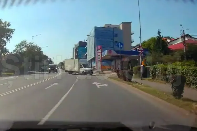 Un șofer de dubă sfidează moartea pe Calea Turzii din Cluj, în urmă cu puțin timp: „La manevra asta chiar nu ai cum să te aștepți” VIDEO camera de bord