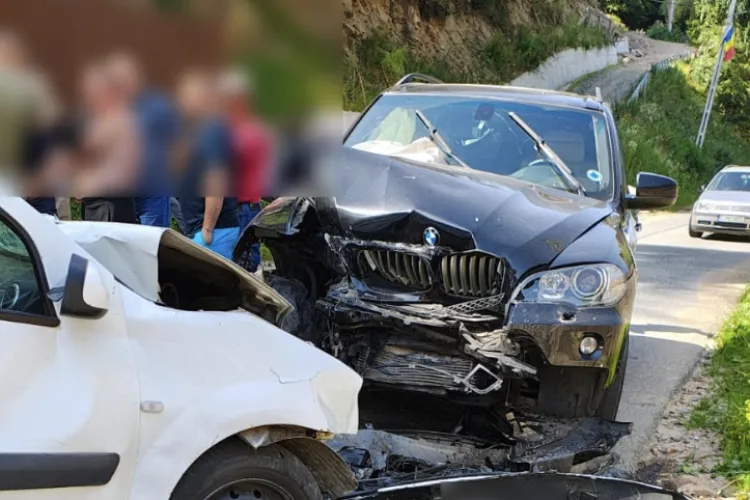 Cum s-a produs accidentul din Cluj în care două mașini au fost spulberate: Un șofer a intrat pe contrasens pe Valea Ierii și a izbit frontal o altă mașină!