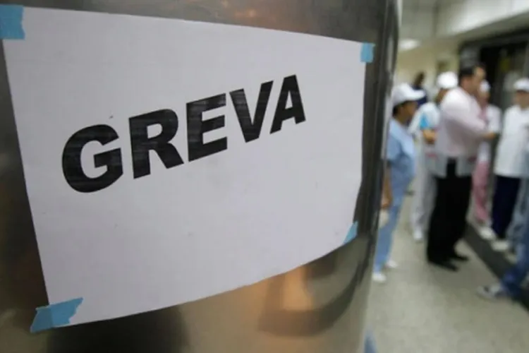 Grevă de avertisment în primăriile din toată țara. 30 de primării din Cluj s-au alăturat protestului, oamenii nu vor să fie dați afară